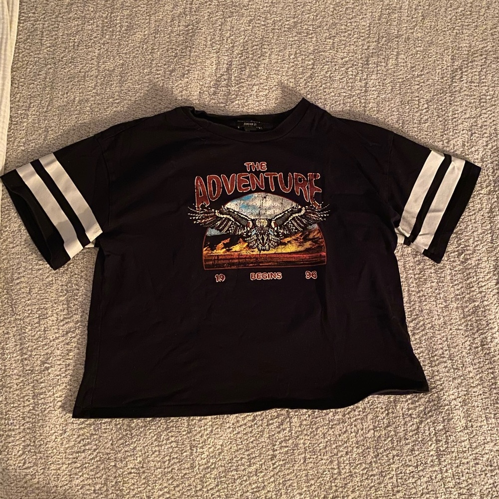 Cropped Graphic Tee